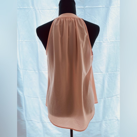 New York & Company Eva Mendes Collection Peach Top, Woman’s Medium - Item 0015 - Picture 4 of 4